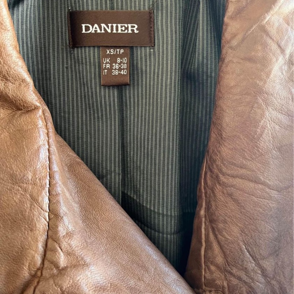 Danier lamb skin leather jacket - Picture 3 of 5